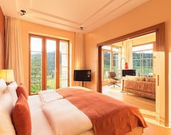 Hotel Schloss Elmau Luxury Spa Retreat & Cultural Hideaway (Elmau, Tyskland)
