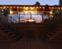 Footprints Resort - Rooms & Cabins With Private Lake (Harcourt, Canadá)