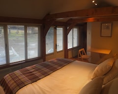 Bed & Breakfast Thatched Cottage B&b (Edenbridge, Vương quốc Anh)