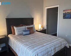 Entire House / Apartment On The Go Stays(penthouse) (Dallas, USA)