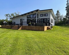 Hele huset/lejligheden Family Cottage Minutes To Attractions (Breadalbane, Canada)