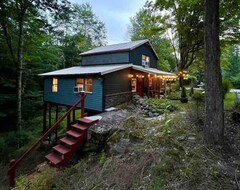 Hele huset/lejligheden Chic Lake Community Treehouse W/ Hot Tub & Seasonal Views (Monticello, USA)