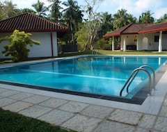 Hotel Hasara Resort (Bentota, Šri Lanka)