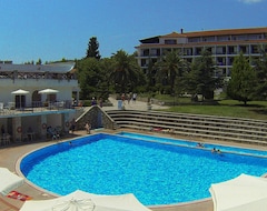 Хотел Alexander The Great Beach Hotel (Криопиги, Гърция)