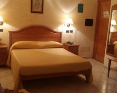 Hotel Mistef (Falerna, Italia)