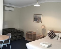 Khách sạn Orange Motor Lodge (Orange, Úc)