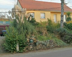 Toàn bộ căn nhà/căn hộ Maison De 2003 Avec Sous-sol Terrain De 990m (Chassey-le-Camp, Pháp)