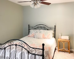 Cijela kuća/apartman 4 Bedroom + Loft - Cottage On Sylvan Lake (Kendallville, Sjedinjene Američke Države)