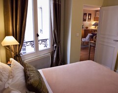 Cijela kuća/apartman Central And Quiet St Germain Deluxe 1 Bedroom With Ac (Pariz, Francuska)