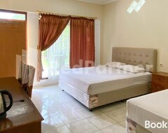 Khách sạn Hotel Kurnia @ Jln Pemuda Blora Redpartner (Blora, Indonesia)