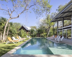 Cijela kuća/apartman Five Cottages, Swimming Pool And Amenities Amidst A Beachfront Forest. (Paraíso, Kostarika)