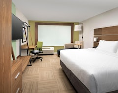 Hotel Holiday Inn Express & Suites North Brunswick (North Brunswick, USA)