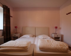 Toàn bộ căn nhà/căn hộ Gite Saint-sauveur-lendelin, 2 Bedrooms, 4 Persons (Saint-Sauveur-Lendelin, Pháp)