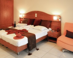 Belussi Beach Hotel & Suites (Kypseli, Yunanistan)