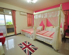 Bed & Breakfast Happy Orange (Dongshan Township, Taiwan)