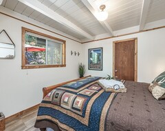 Koko talo/asunto Buckeye Bears Den (Shaver Lake, Amerikan Yhdysvallat)
