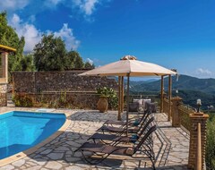 Hele huset/lejligheden Apolis Deluxe Villa - Two Bedroom Villa, Sleeps 4 (Agios Georgios, Grækenland)