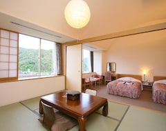 Hotel Seirashimanto (Shimanto-shi, Japan)