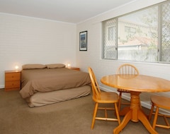 Căn hộ có phục vụ Malibu Apartments (Perth, Úc)
