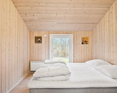 Koko talo/asunto Comfortable And Family-friendly Vacation Home With Sauna. (Give, Tanska)