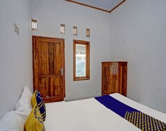 Khách sạn Spot On 92906 Surya Indah Homestay (Mojokerto, Indonesia)
