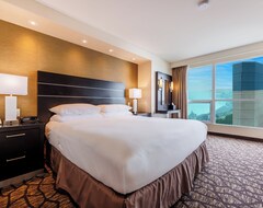 Hotel Embassy Suites by Hilton Niagara Falls Fallsview (Niagara Falls, Canada)