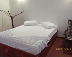Otel Sinharaja Birders Lodge (Bentota, Sirilanka)