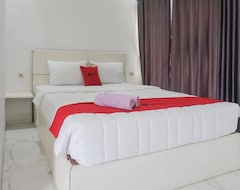 Hotel Reddoorz Syariah @ Raya Punten Batu (Malang, Indonezija)