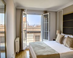 Hotel TGH Gran Vía Apartments (Madrid, Spain)