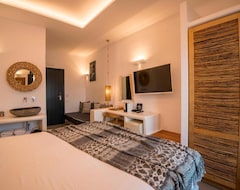 Khách sạn Sandaya Luxury Suites (Naoussa, Hy Lạp)