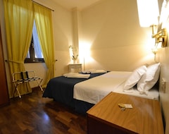 Khách sạn Hotel Posta (Cecina, Ý)