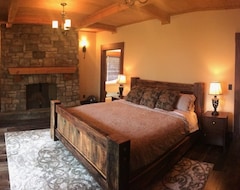 Entire House / Apartment Creekside Luxury Only Minutes From Yellowstone Park (Cooke City, USA)