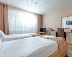 Khách sạn Millennium Health Resort & Spa (Miedzywodzie, Ba Lan)