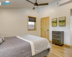 Toàn bộ căn nhà/căn hộ New Castle Getaway With Grill And Mountain Views! (New Castle, Hoa Kỳ)