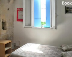 Casa/apartamento entero Holiday Home Rue Des Penitents Blancs (Saintes-Maries-de-la-Mer, Francia)