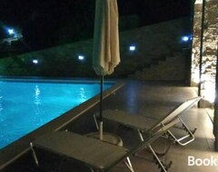Pensión Aegean Blue Luxury Room With Pool (Kymi, Grecia)