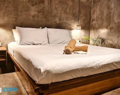 Hotel Private Studio Loft For 2— Rumi (General Luna, Philippines)