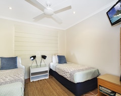 Entire House / Apartment 44 Cooran Court (Noosa Heads, Australia)