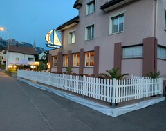 Khách sạn Hotel Schiffahrt (Mols, Thụy Sỹ)