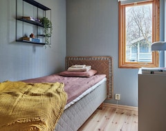 Casa/apartamento entero Cosy Cabin W Fireplace 3 Mins From Soderasen Park (Klippan, Suecia)