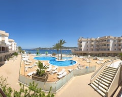 Huoneistohotelli Playa Bella Apartments (Sant Josep de sa Talaia, Espanja)