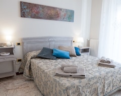 Bed & Breakfast Yucca Camere & Suite (Trani, Ý)
