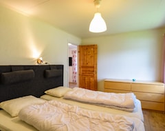 Casa/apartamento entero 4 Bedroom Accommodation In Ambjörnarp (Svenljunga, Suecia)