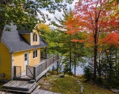 Entire House / Apartment Beautiful Cottage On The Tusket River (Carleton, Canada)