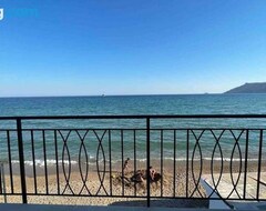 Tüm Ev/Apart Daire Seaside Luxury Komi Beach Villa (Kataraktis, Yunanistan)