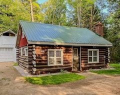 Toàn bộ căn nhà/căn hộ Cozy Cabin W/ Fireplace And Sauna (Marinette, Hoa Kỳ)