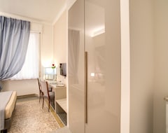 Hotelli Roma In Una Stanza Guesthouse (Rooma, Italia)
