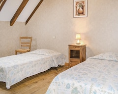 Koko talo/asunto 4 Bedroom Accommodation In Padirac (Padirac, Ranska)