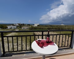 Toàn bộ căn nhà/căn hộ Baetylus Self-catering Apartment With Sea View, Near Natural Beaches Of Naxos (Kastraki, Hy Lạp)