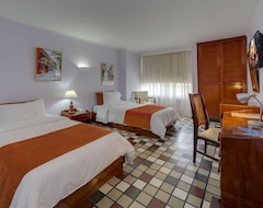 Hotel Bahia Cartagena (Cartagena, Colombia)